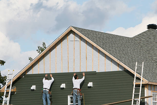 Professional Siding Contractor technician working in Hopewell, VA